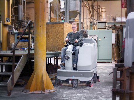 駕駛式洗地機(jī)